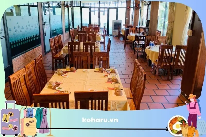 Nhà hàng cơm niêu Năm Ánh